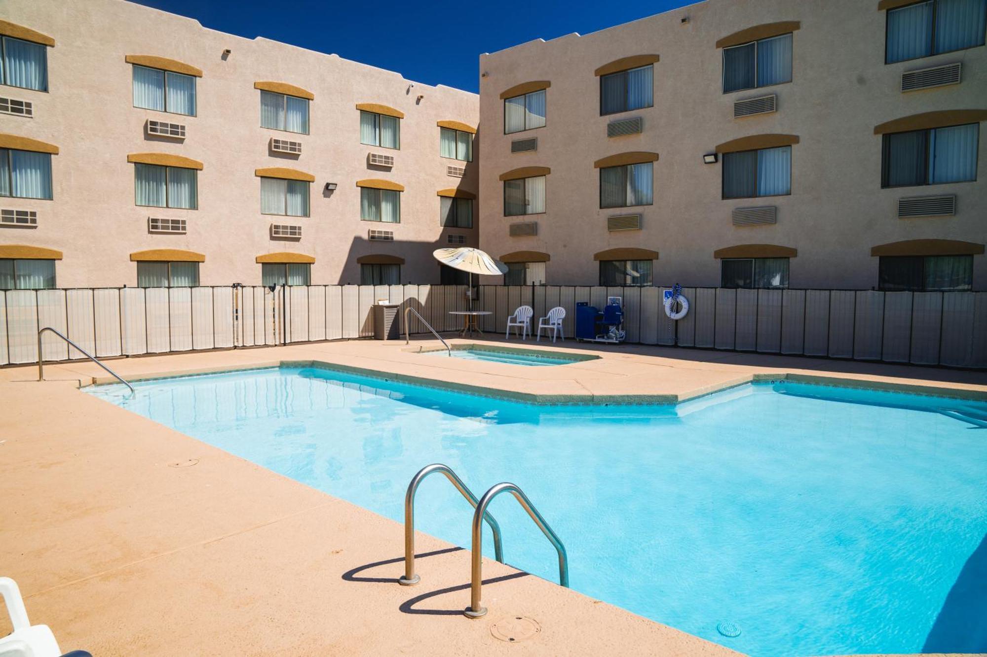 Super 8 By Wyndham Yuma Exterior foto
