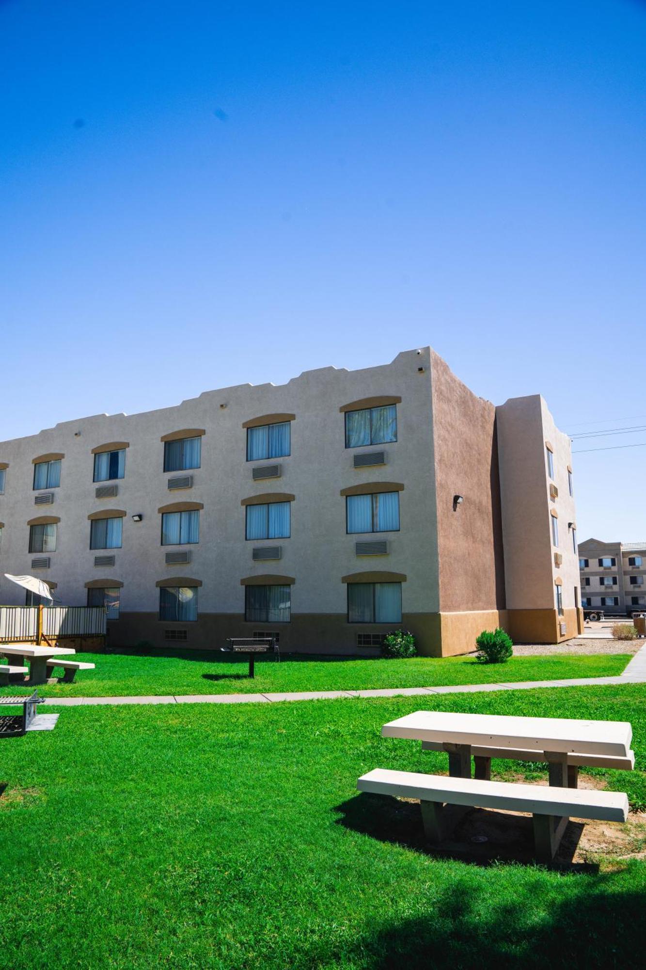 Super 8 By Wyndham Yuma Exterior foto